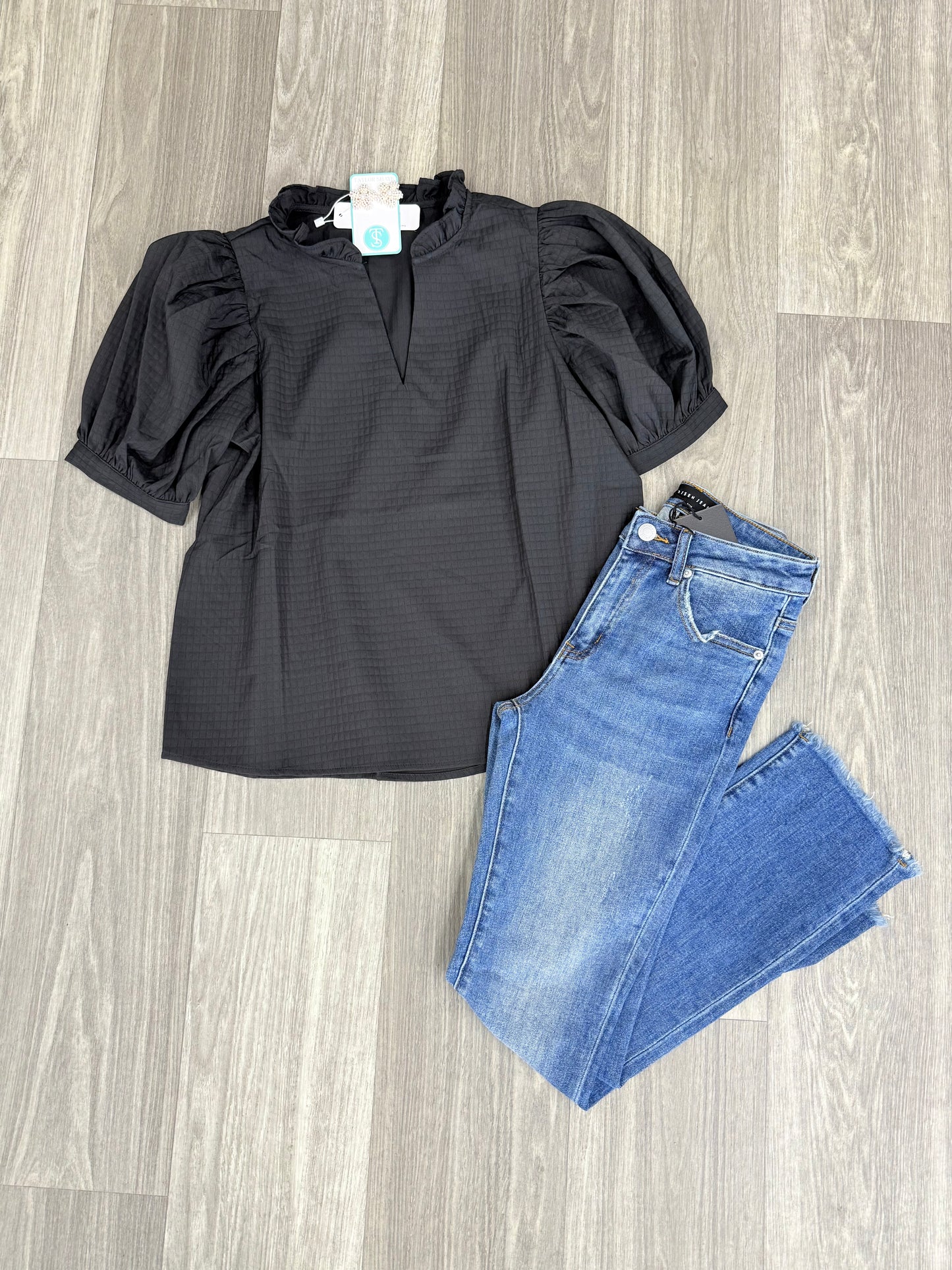 Stay Classy V Neck Puff Sleeve Top