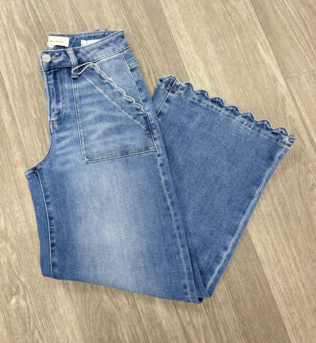 Annie Scalloped Cropped Jeans