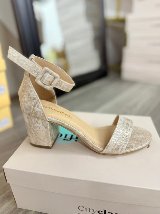 Step It Up Gold Classy Heels
