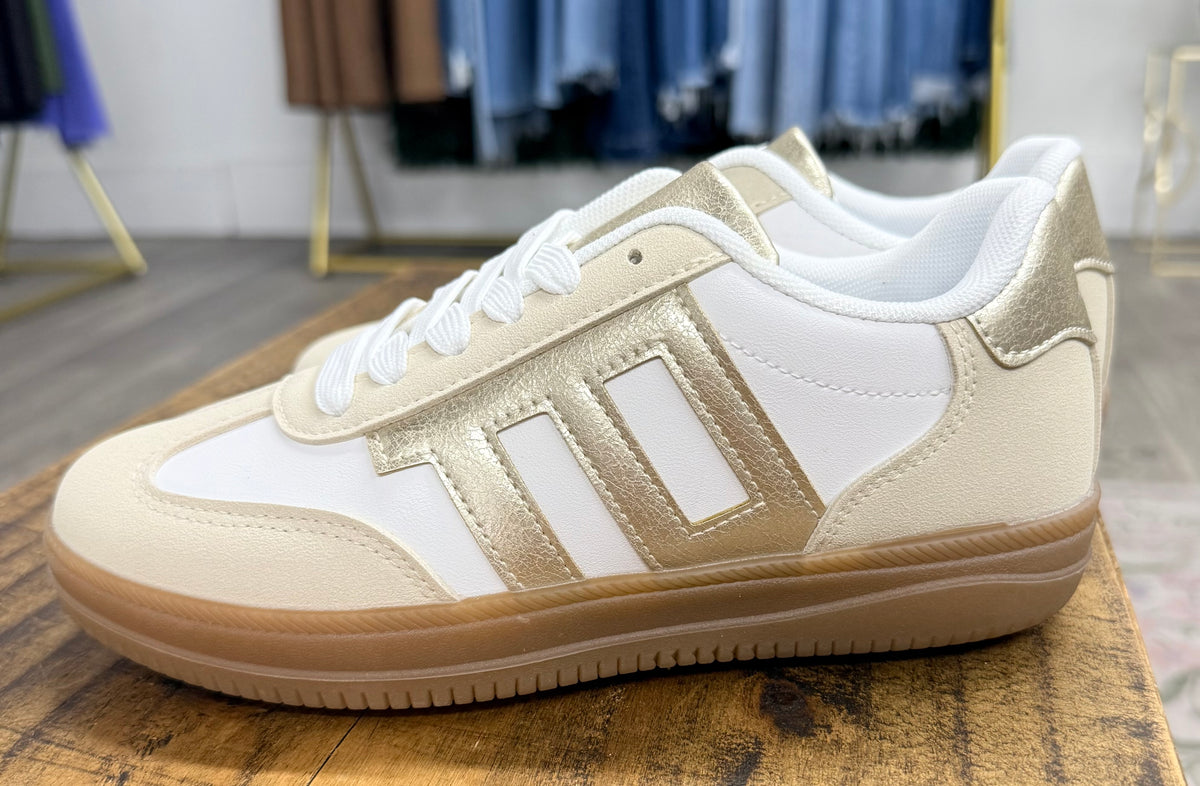 Giana Gold Sneakers