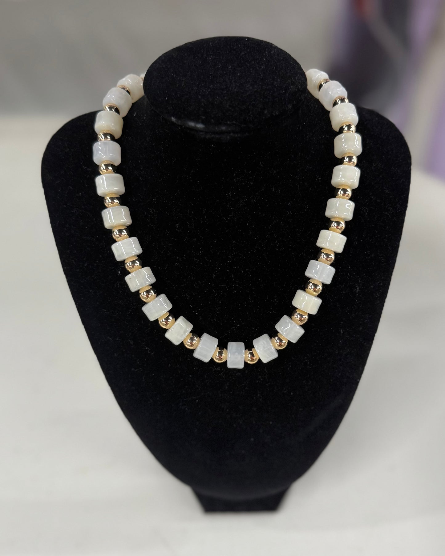 Dallas White Chunky Necklace