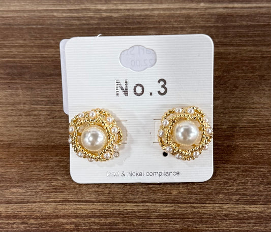 Ivy Pearl Studs