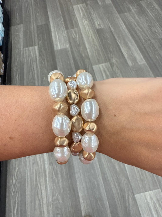 Kylie Pearl Bracelet Set