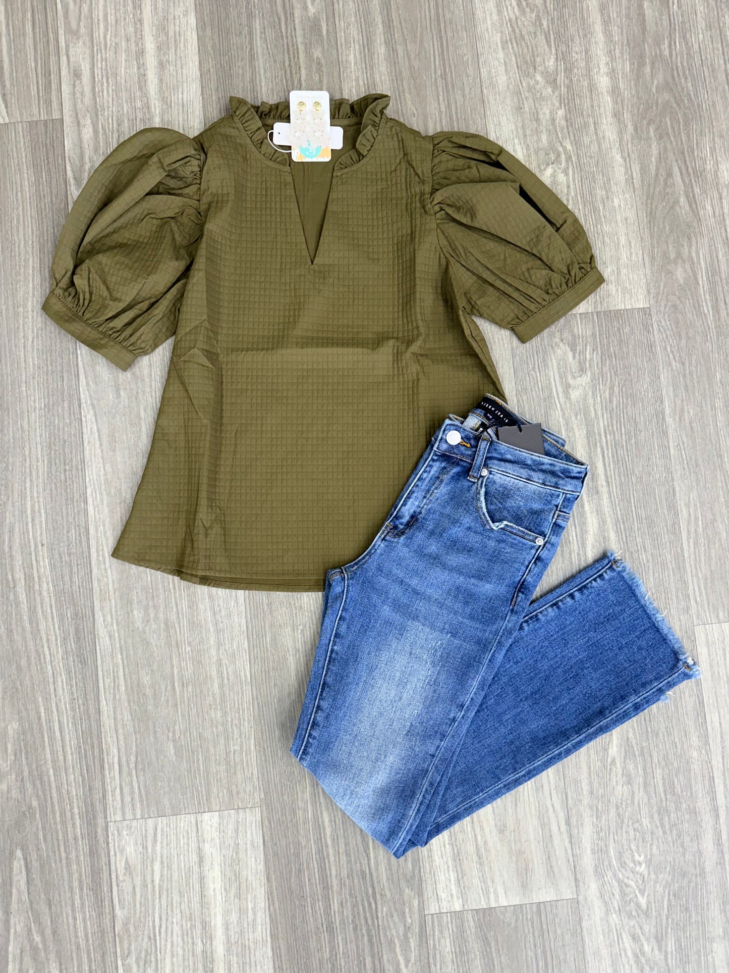 Stay Classy V Neck Puff Sleeve Top